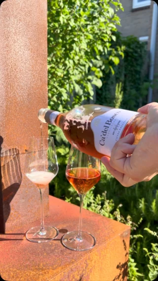 Instagram post from unwined_nl. This post is in position 3.