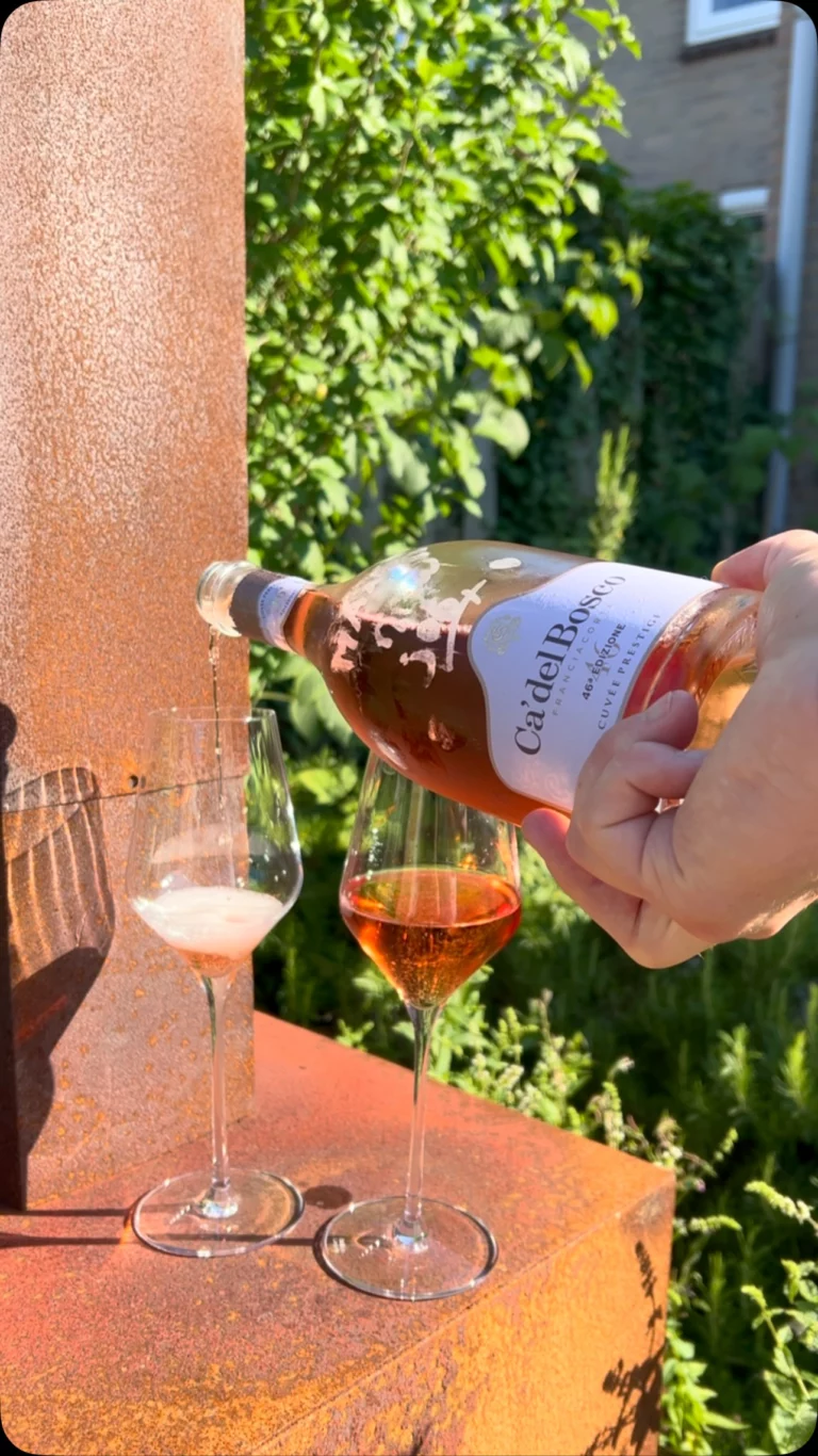 Instagram post from unwined_nl. This post is in position 2.
