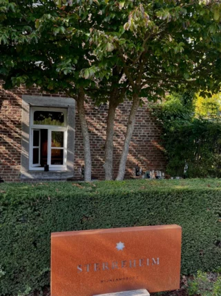 Instagram post from unwined_nl. This post is in position 1.